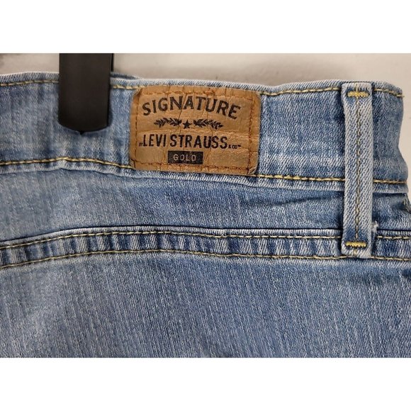 Levi's Strauss Gold Women's 38W X 30L Blue Light Wash Denim Mid Rise Skinny Jean - Picture 4 of 14